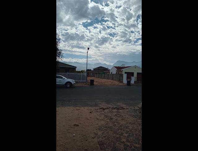 8 BEDROOM HOUSE FOR SALE IN KLEIN PARYS